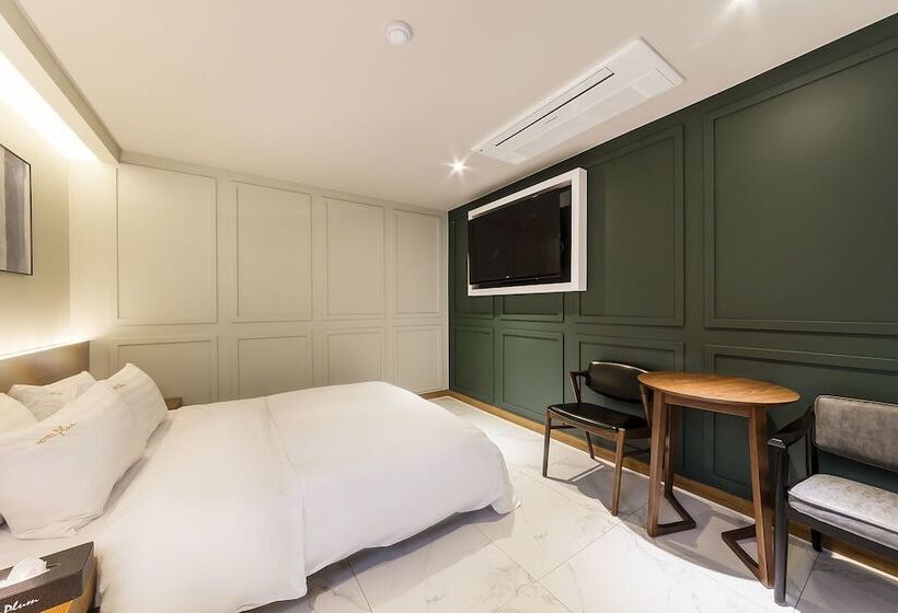 Quarto standard, Plum