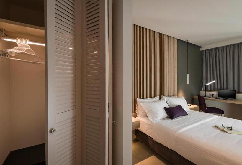 스탠다드 룸, Trianon Luxury Apartments & Suites