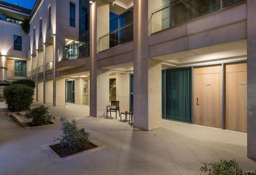 스탠다드 룸, Trianon Luxury Apartments & Suites