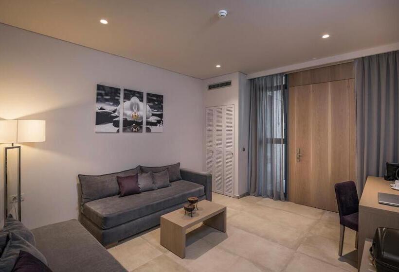 스위트, Trianon Luxury Apartments & Suites