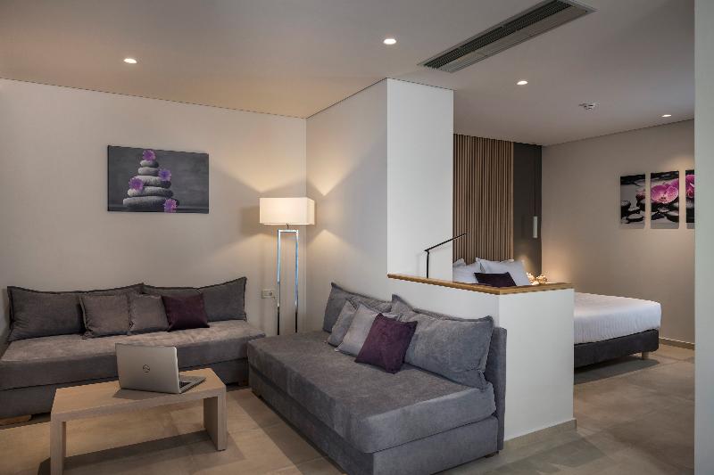 스위트, Trianon Luxury Apartments & Suites