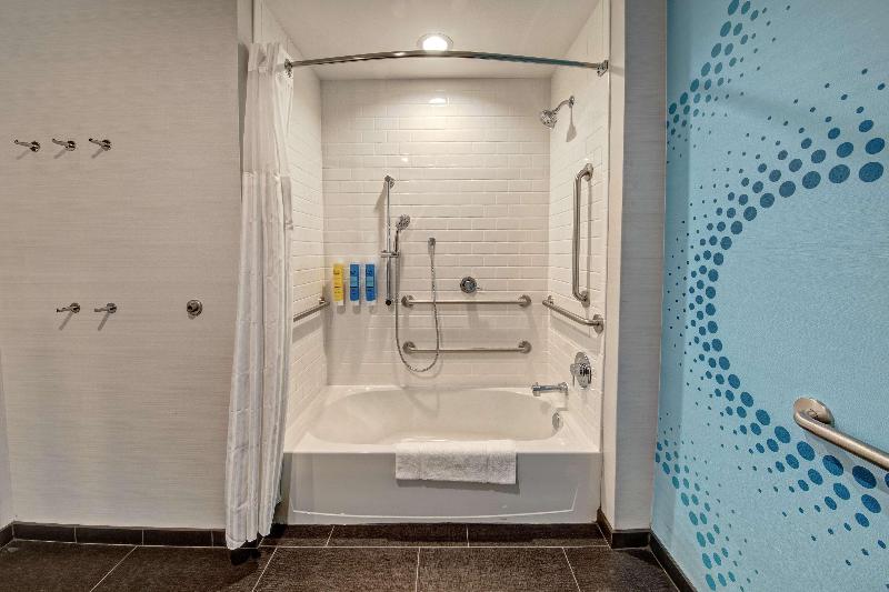 Quarto Estandar Cama King, Tru By Hilton Roanoke Hollins