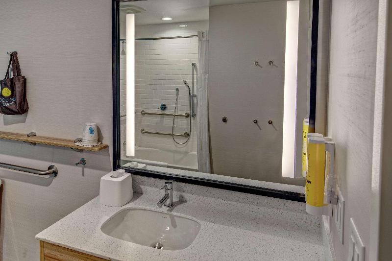 Quarto Estandar Cama King, Tru By Hilton Roanoke Hollins