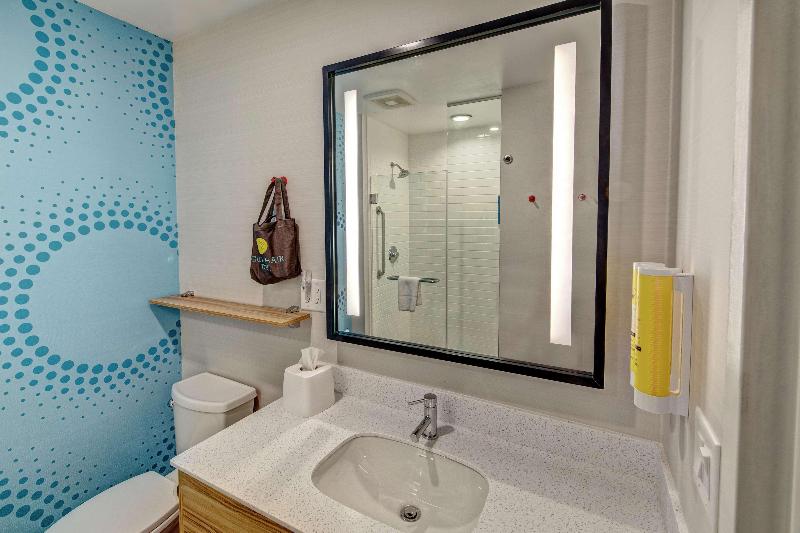 Quarto Estandar Cama King, Tru By Hilton Roanoke Hollins