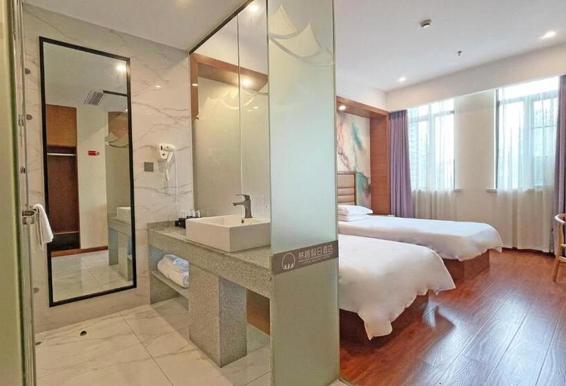 Standart Oda, Lin Yin Holiday Hotel(pudong Airport)