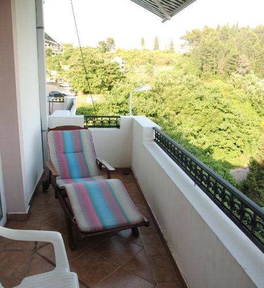 اتاق استاندارد چهار تخته با چشم‌انداز دریا, Villa Dulsinea