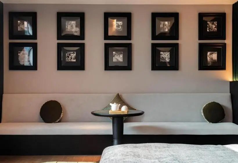 Suite with lake view, 黄石未苏湾花间亭飞花
