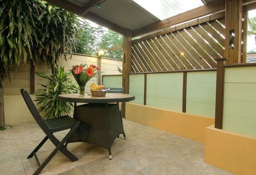 اتاق سوپریور, Coco Island