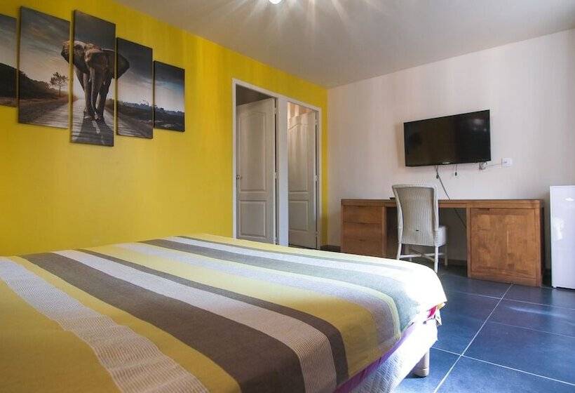 اتاق سوپریور, Coco Island