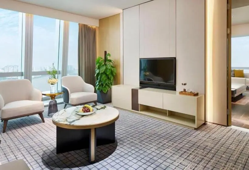 キングサイズベッドのスイートルーム, Intercontinental Zhuhai, An Ihg