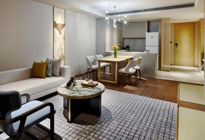 带大床的套房, Intercontinental Zhuhai, An Ihg