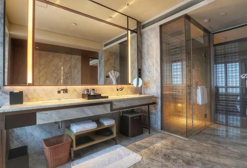 キングサイズベッドのスイートルーム, Intercontinental Zhuhai, An Ihg