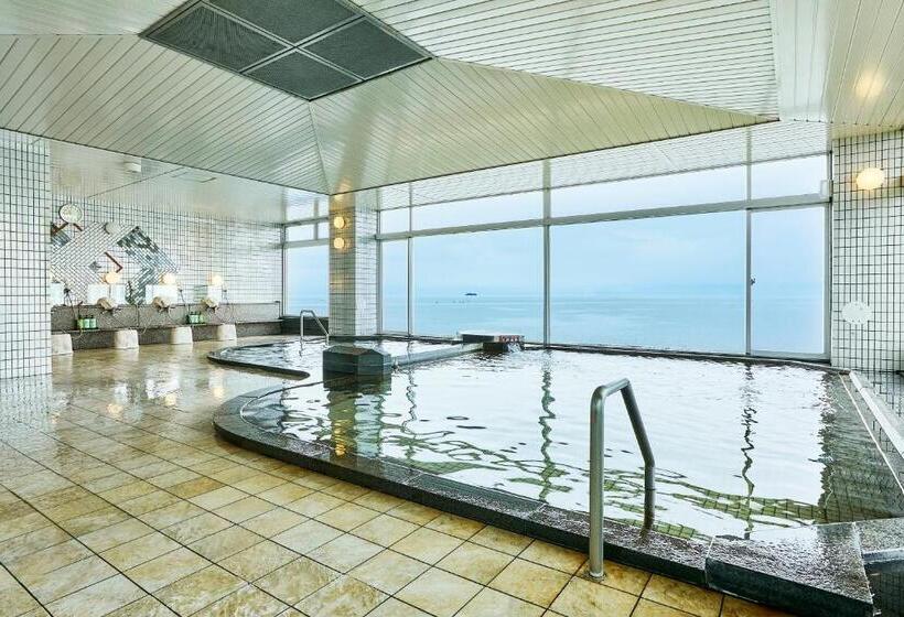 اتاق استاندارد سه تخته با چشم‌انداز, Kamenoi Hotel Hikone