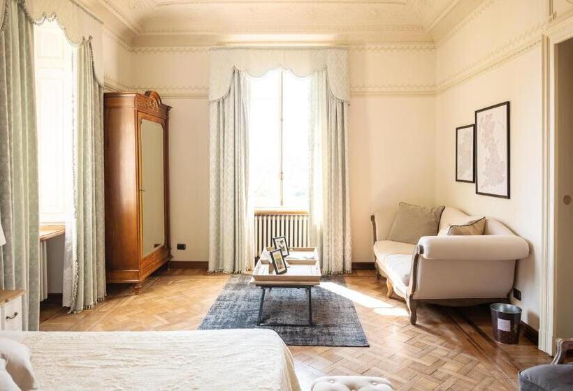 סוויטה עם מרפסת, Villa Erre  Literary B&b