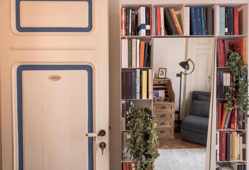 סוויטה עם מרפסת, Villa Erre  Literary B&b