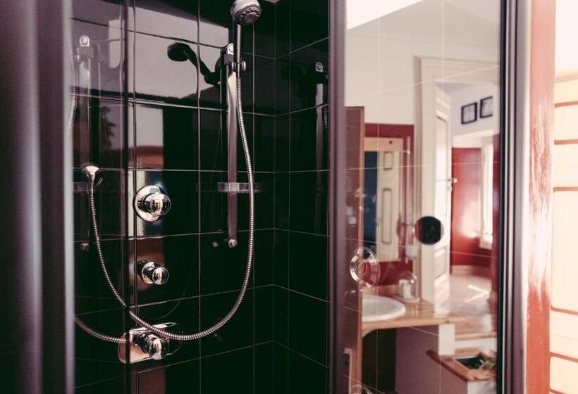 סוויטה, Villa Erre  Literary B&b