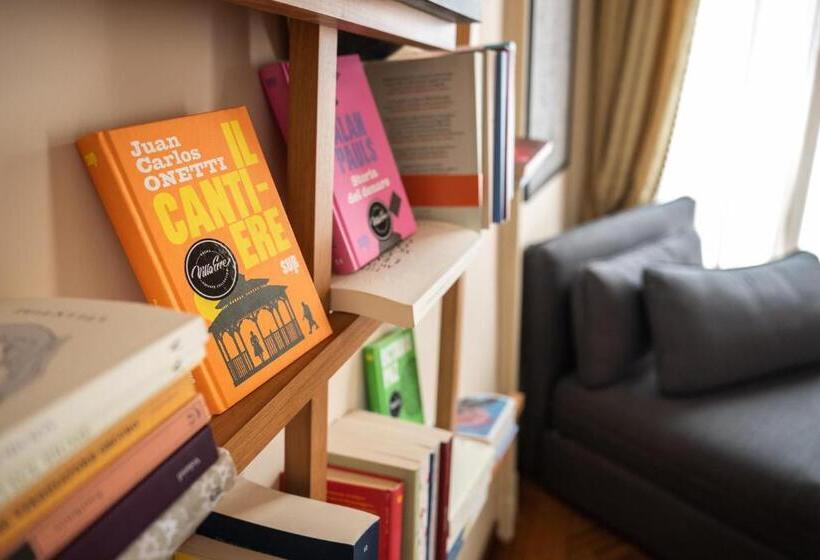 סוויטה עם ג'קוזי, Villa Erre  Literary B&b