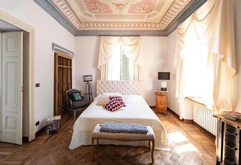 סוויטה עם ג'קוזי, Villa Erre  Literary B&b