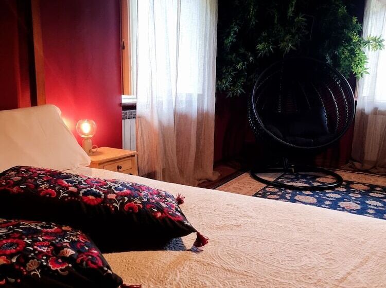 주니어 스위트, Villa Erre  Literary B&b