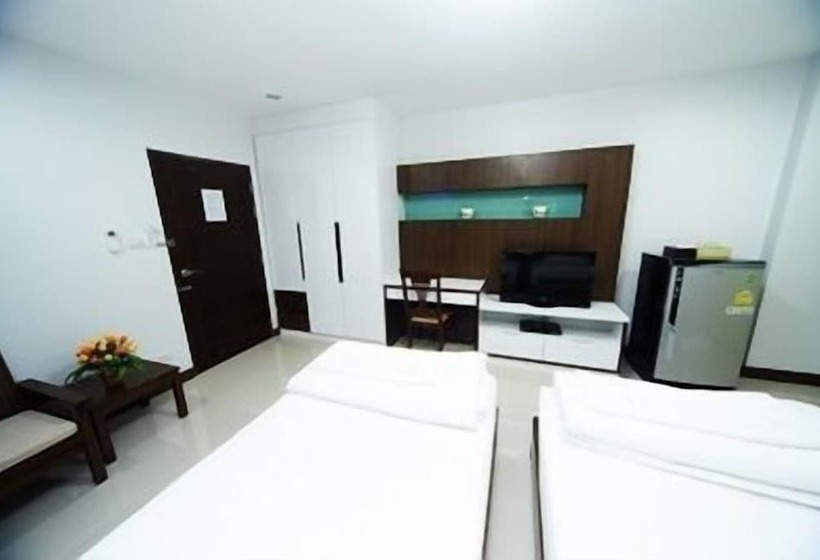 غرفة قياسية مزوَّدة بشُرفة, Central Place Serviced Apartment 1