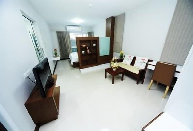 جناح مزوَّد بشرفة, Central Place Serviced Apartment 1