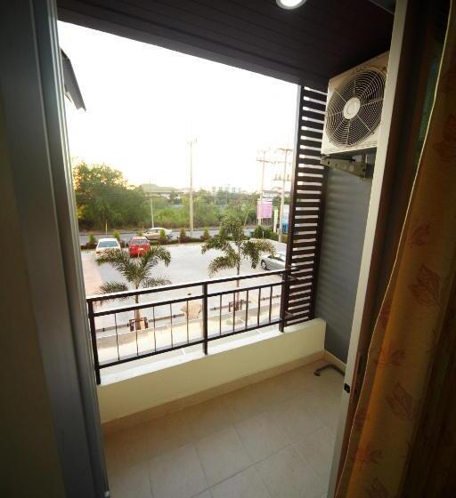 Номер Стандарт с Балконом, Central Place Serviced Apartment 1