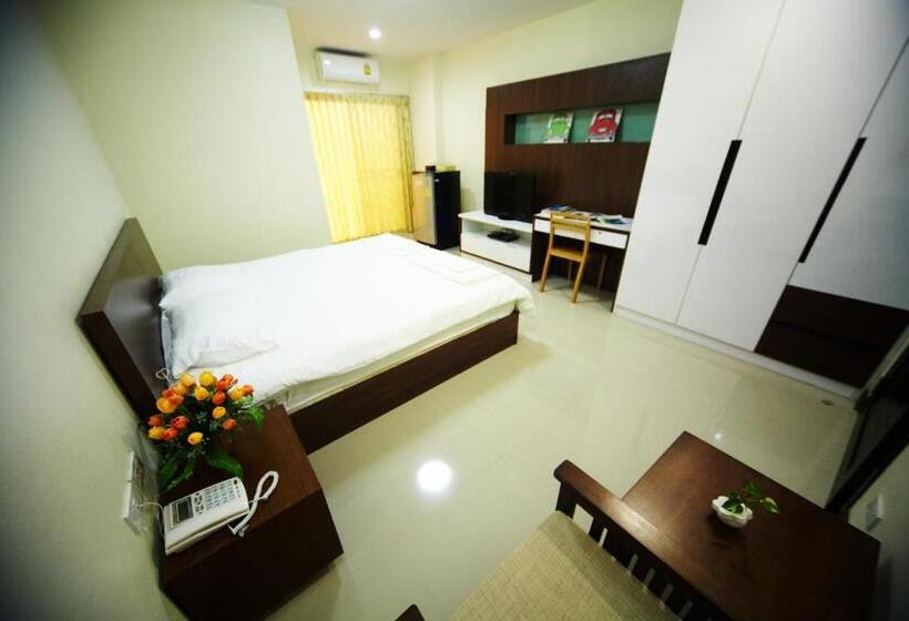 Номер Стандарт с Балконом, Central Place Serviced Apartment 1