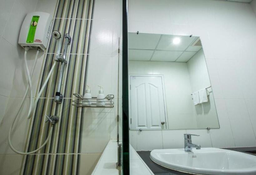 جناح مزوَّد بشرفة, Central Place Serviced Apartment 1