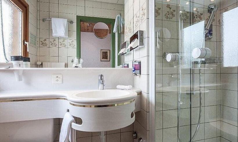 スタンダードシングルルーム, Astoria