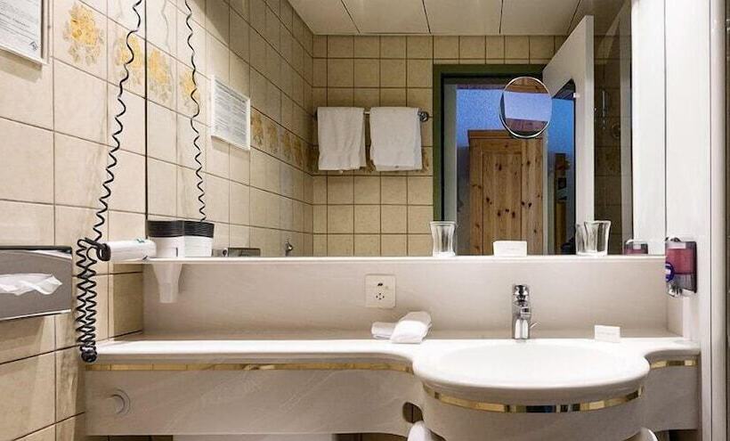 バルコニー付きスタンダードルーム, Astoria