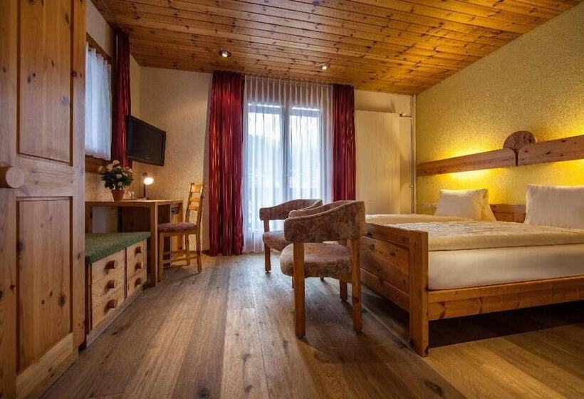 バルコニー付きスタンダードルーム, Astoria