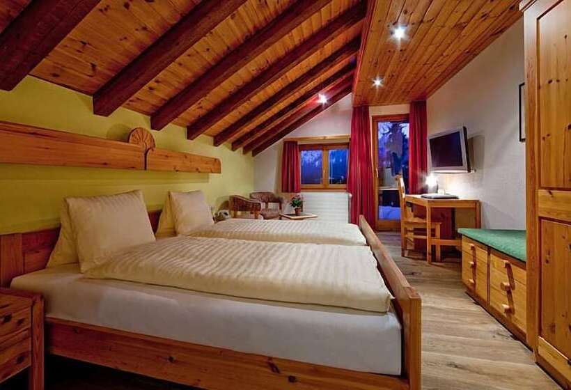 バルコニー付きスタンダードルーム, Astoria