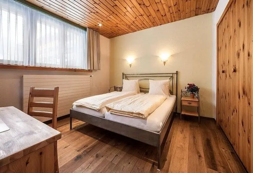 Chambre Standard, Astoria
