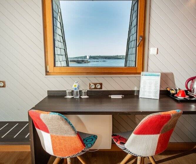 غرفة سوبيريور مطلّة علي البحر, De France