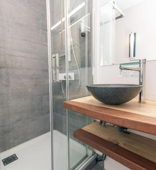 غرفة كومفورت, De France