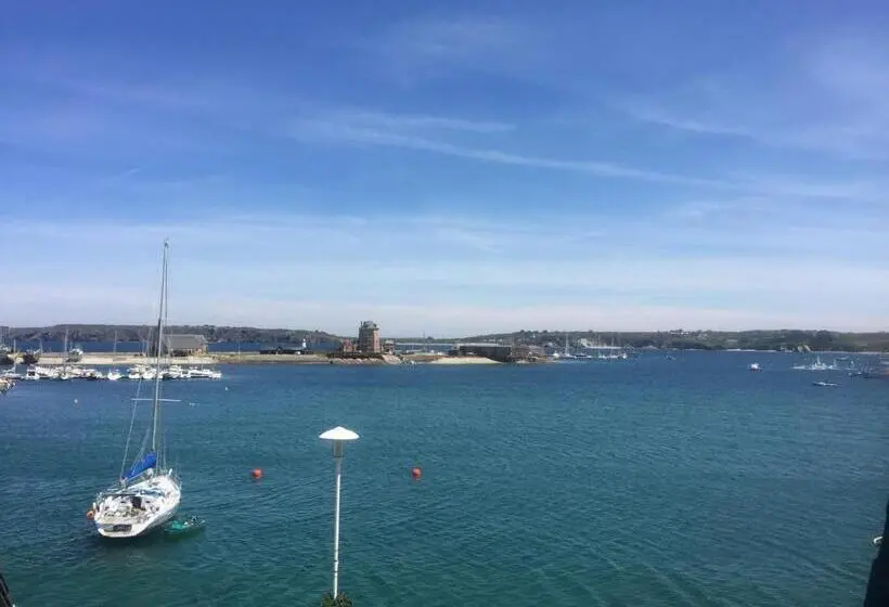 海の見えるコンフォートルーム, De France