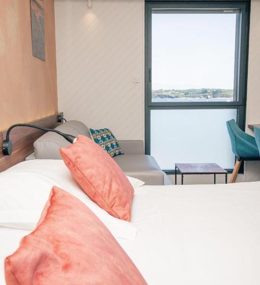 غرفة ديلوكس مطلّة علي البحر, De France