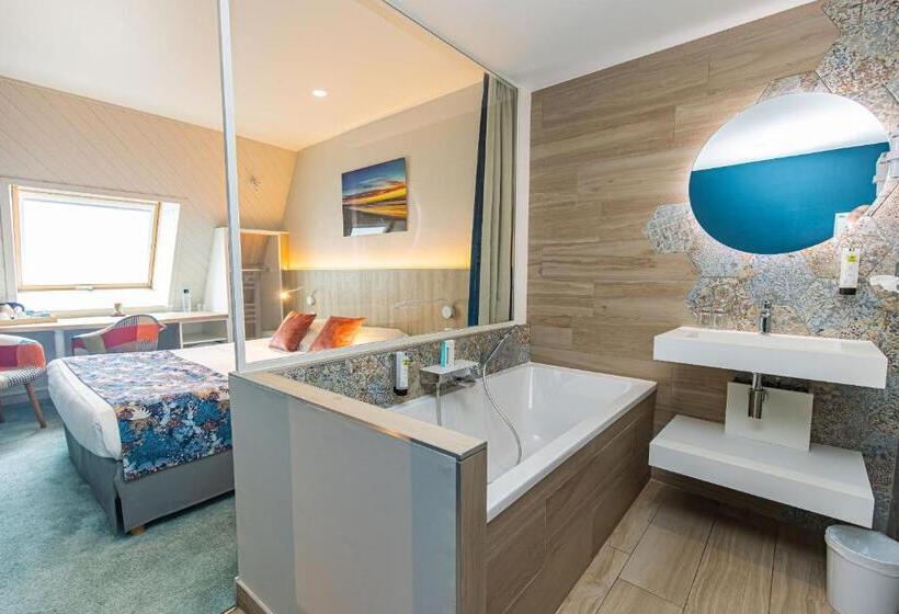 غرفة رومانسية مطلة على البحر, De France