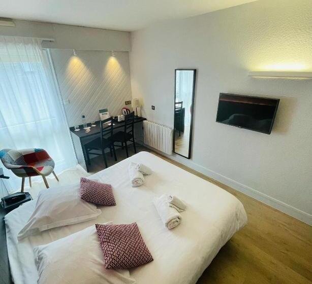 غرفة قياسية, De France