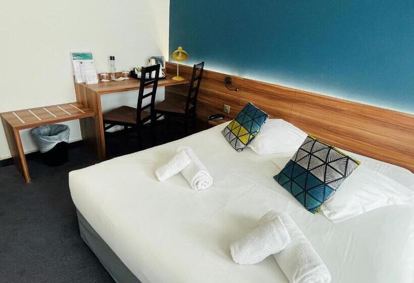 غرفة قياسية, De France