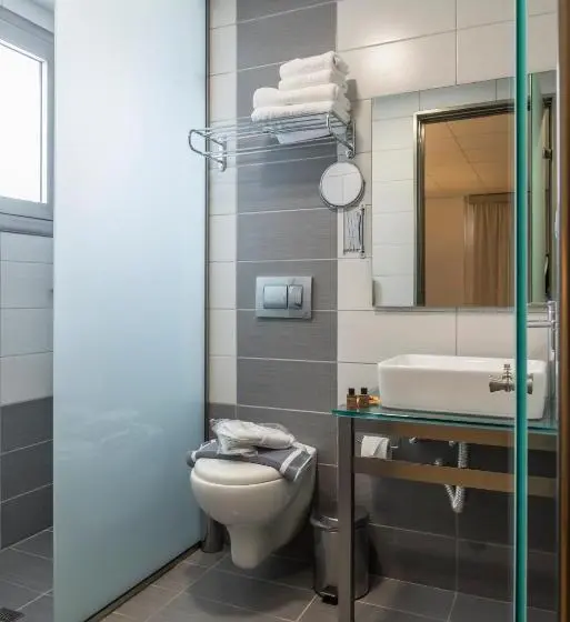 サイドオーシャンビュースタンダードルーム, Royal Bay Suites