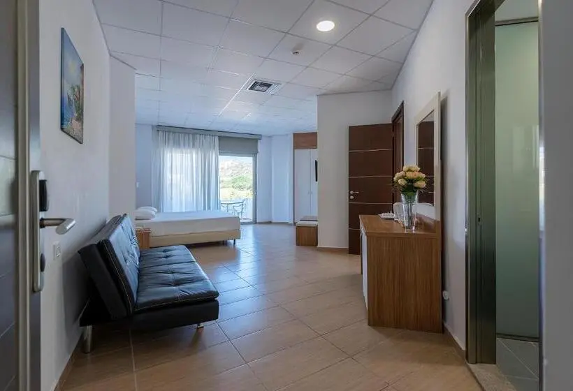 ファミリールーム, Royal Bay Suites