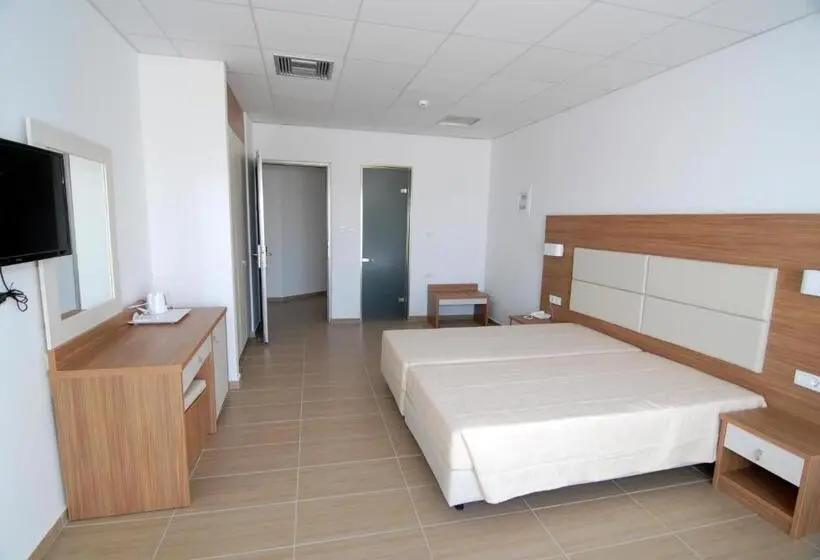 ファミリールーム, Royal Bay Suites