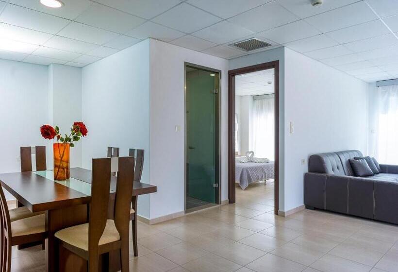 Люкс Вид на Море, Royal Bay Suites