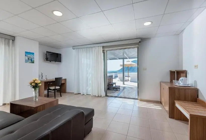 オーシャンビュースイート, Royal Bay Suites