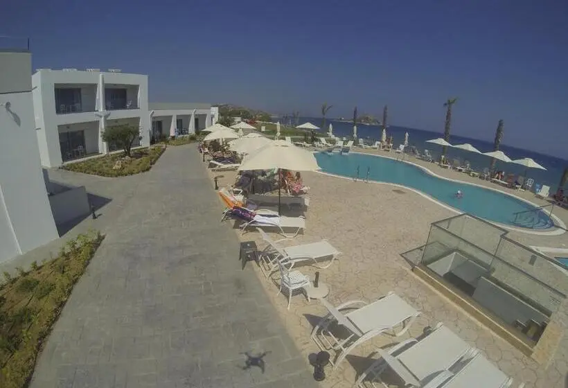 オーシャンビューのスーペリアトリプルルーム, Royal Bay Suites