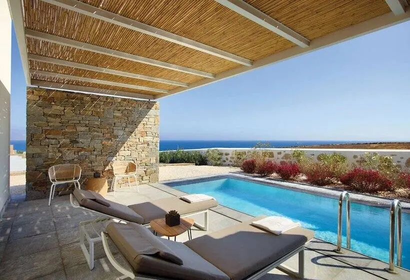سوئیت با چشم‌انداز, Summer Senses Luxury Resort