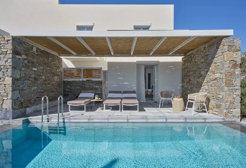 سوئیت با چشم‌انداز, Summer Senses Luxury Resort