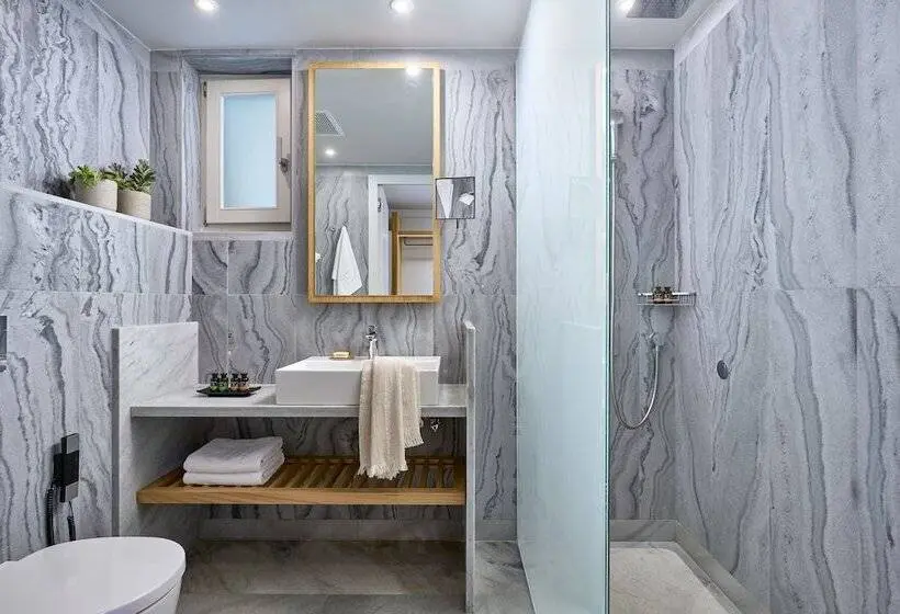 سوئیت با چشم‌انداز, Summer Senses Luxury Resort
