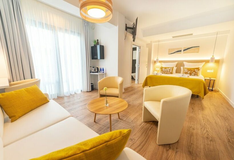 Номер Deluxe, The Place   Adults Only